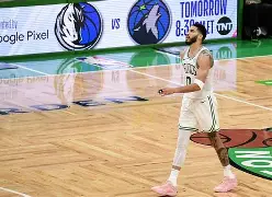 官方在线-火箭队与雄鹿商谈阿德托昆博交易