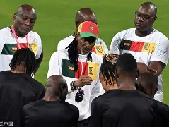 多特蒙德球员集体训练,备战下一场比赛结果